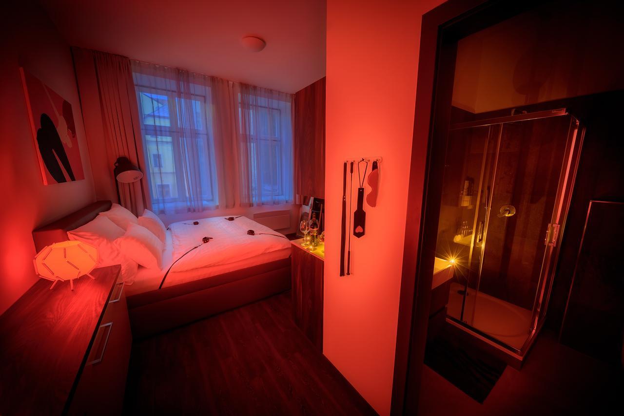 Fifty Shades Of Gray Studio, City Center Hradec Kralove Bagian luar foto