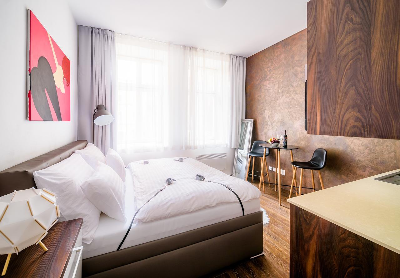 Fifty Shades Of Gray Studio, City Center Hradec Kralove Bagian luar foto